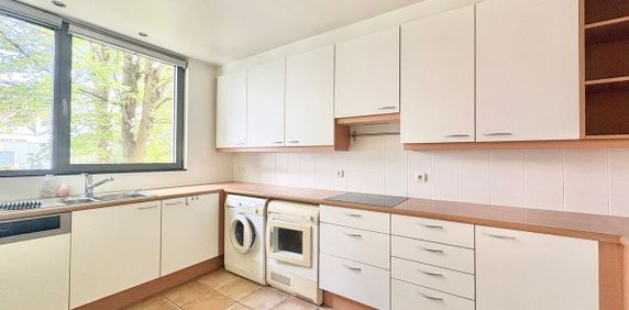 Appartement te huur in Brussel voor € 1.700 met 2 slaapkamers - Photo 2