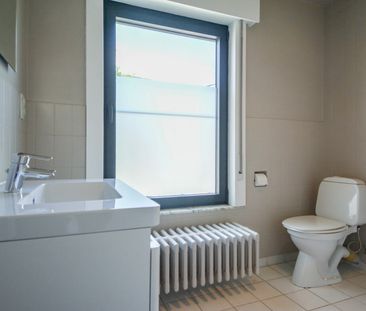 Ruime gesloten woning met 3 slaapkamers en prachtige tuin - Foto 2