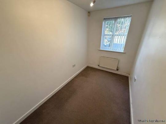 2 bedroom property to rent in Warrington - Photo 1