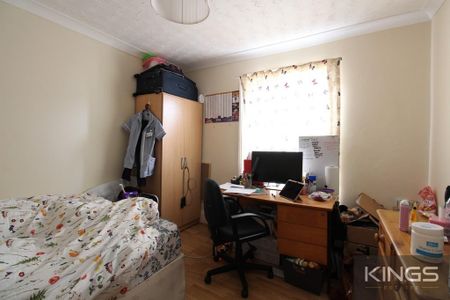 5 bedroom terraced house to rent - Photo 4