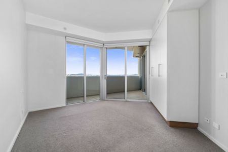 Versatile Floor Plan - Photo 5