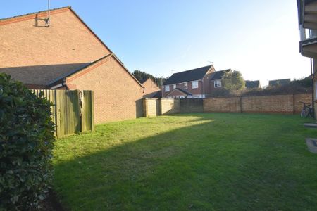 Pearce Manor, Chelmsford, CM2 9XH - Photo 3