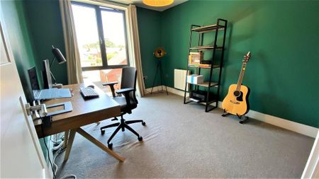 2 bedroom apartment to rent - Photo 2
