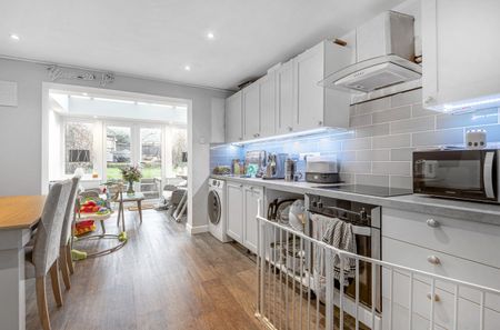 Queens Head Cottages, Whielden Gate, Winchmore Hill, Amersham, HP7 0NE - Photo 5