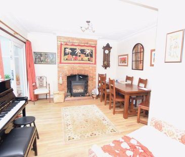 4 bedroom semi-detached house to rent - Photo 1