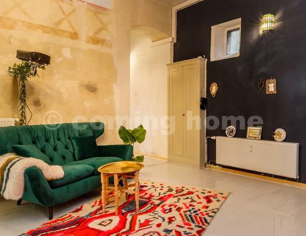 Cool Vintage Style - Photo 1