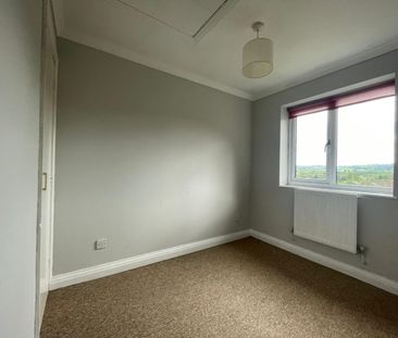 2 bedroom House To Let - Photo 2