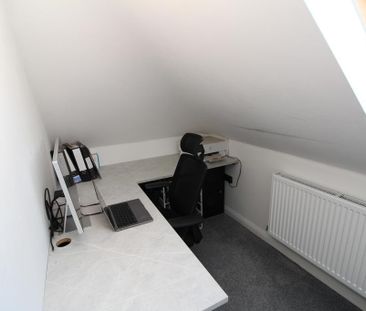 4 bedroom detached house to rent - Photo 3