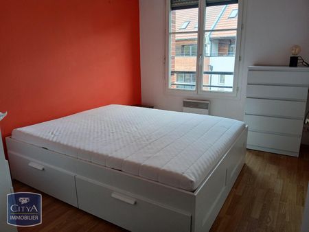 Location Appartement 3 pièces 66m² LILLE 59000 - Photo 3