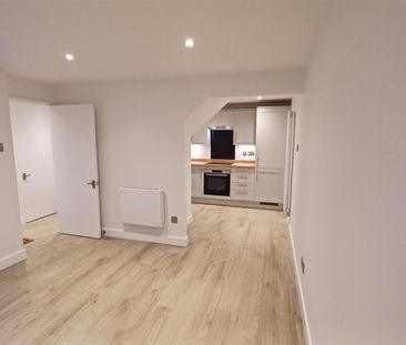 1 BED Terraced House To rent - Photo 2