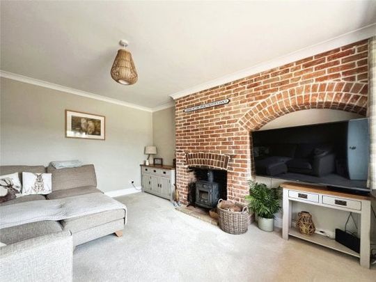 Middle Cottage, NR16 2AJ - Photo 1