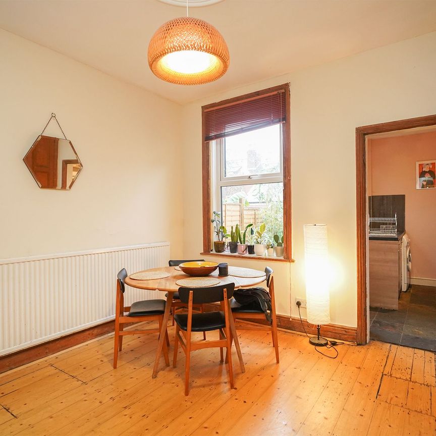 3 bedroom Terraced House to rent - Photo 1