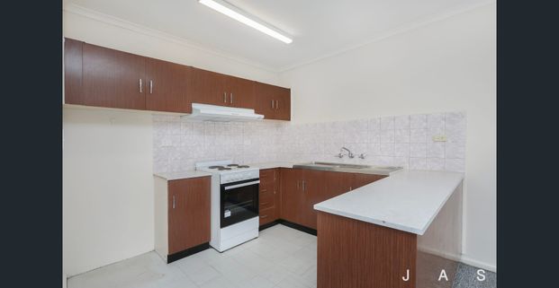 BE VERY QUICK! - Photo 1