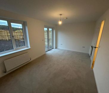 3 bedroom semi-detached house to rent - Photo 1