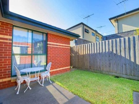 Extra Spacious Villa Unit - Photo 2