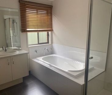 Well Presented Family Home - Photo 5