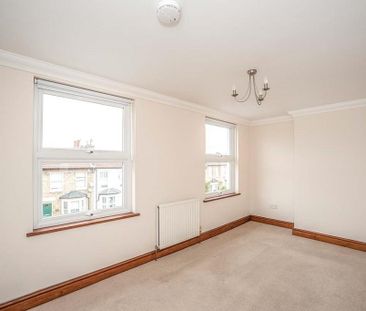 4 bedroom terraced house to rent - Photo 5