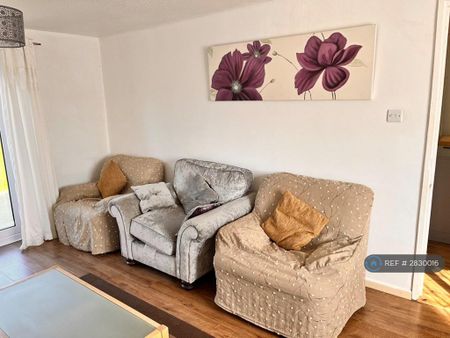 3 bedroom terraced house to rent - Photo 4