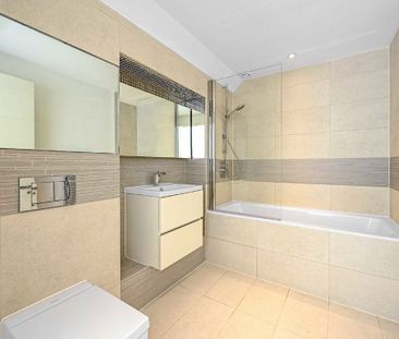 Grand Canal Avenue - Photo 1