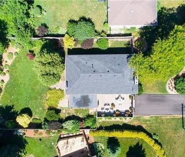 For Lease - 186 Tweedsdale Crescent, Oakville, Ontario - Photo 1