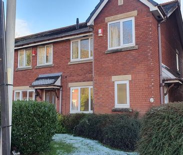 3 bedroom mews to rent - Photo 5