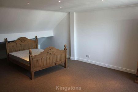 6 bedroom terraced house to rent - Photo 3