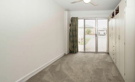 Spacious Family Home in the Heart of Banyo! - Photo 3