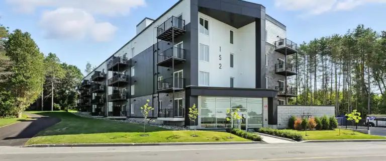 LE CIRIUS | 152 Chemin Eardley, Aylmer - Photo 1