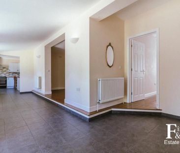 3 bedroom detached bungalow to rent - Photo 4