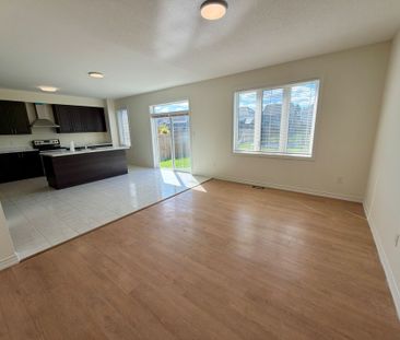 For Lease - 229 Brownley Lane, Essa, Ontario - Photo 3