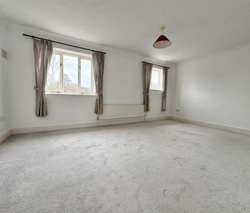 2 bedroom semi-detached house to rent - Photo 2