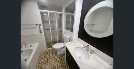 Tranquil Garden Oasis Of Peace And Privacy With Private Entrance - Photo 3