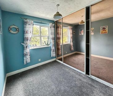 4 bedroom link detached house to rent - Photo 6