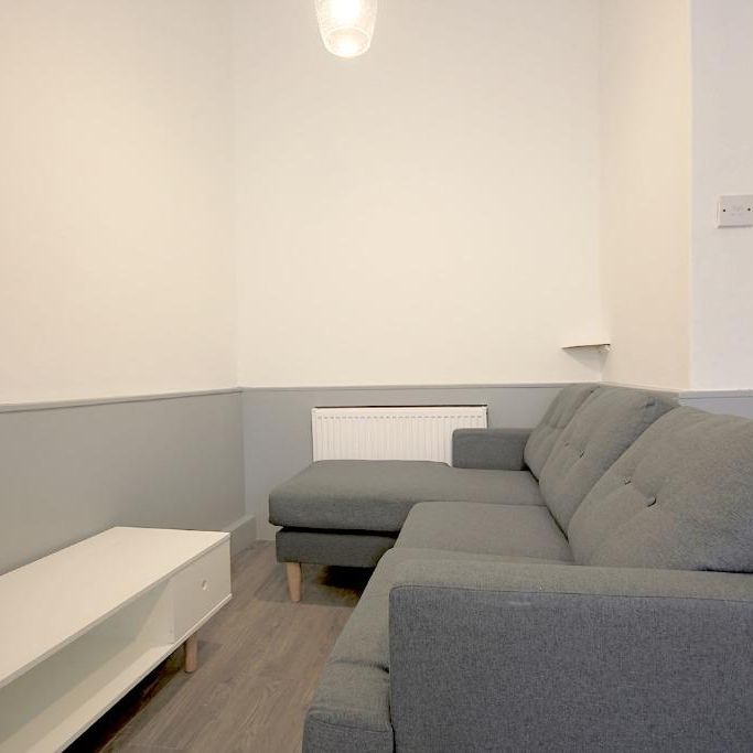 3 bedroom flat to rent - Photo 1