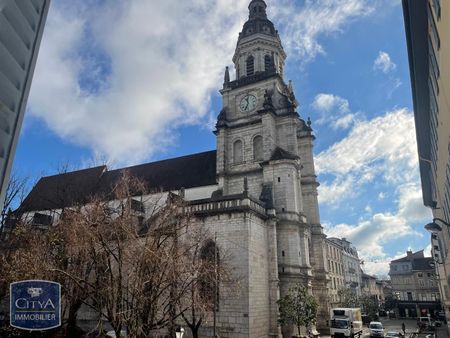 Location Appartement 2 pièces 69m² BOURG EN BRESSE 01000 - Photo 3