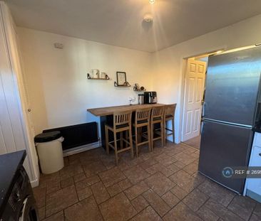 2 bedroom terraced house to rent - Photo 3
