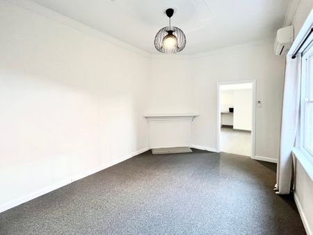 3 bedroom apartment in the heart of Camberwell - Photo 5