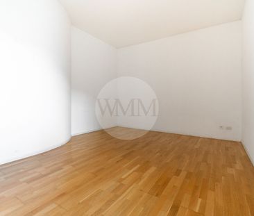 REFINED 5-ROOM APARTMENT WITH TERRACE AND PRIVATE GARDEN - Photo 1