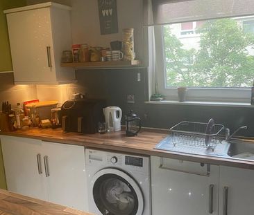 1 Bed Flat, Maxwell Drive, G41 - Photo 5