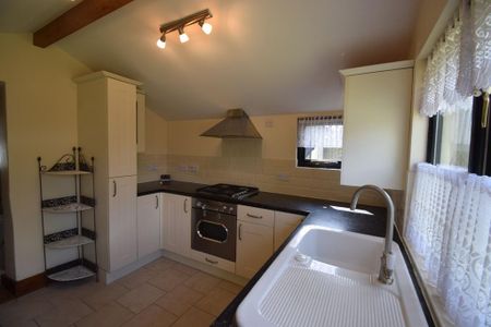 2 bedroom semi-detached house to rent - Photo 4