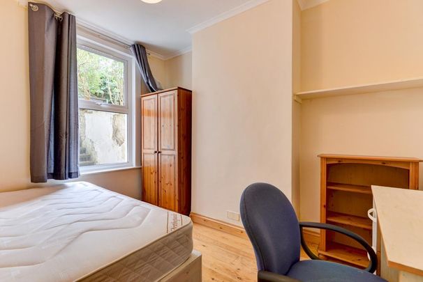 4 bedroom house to rent - Photo 1