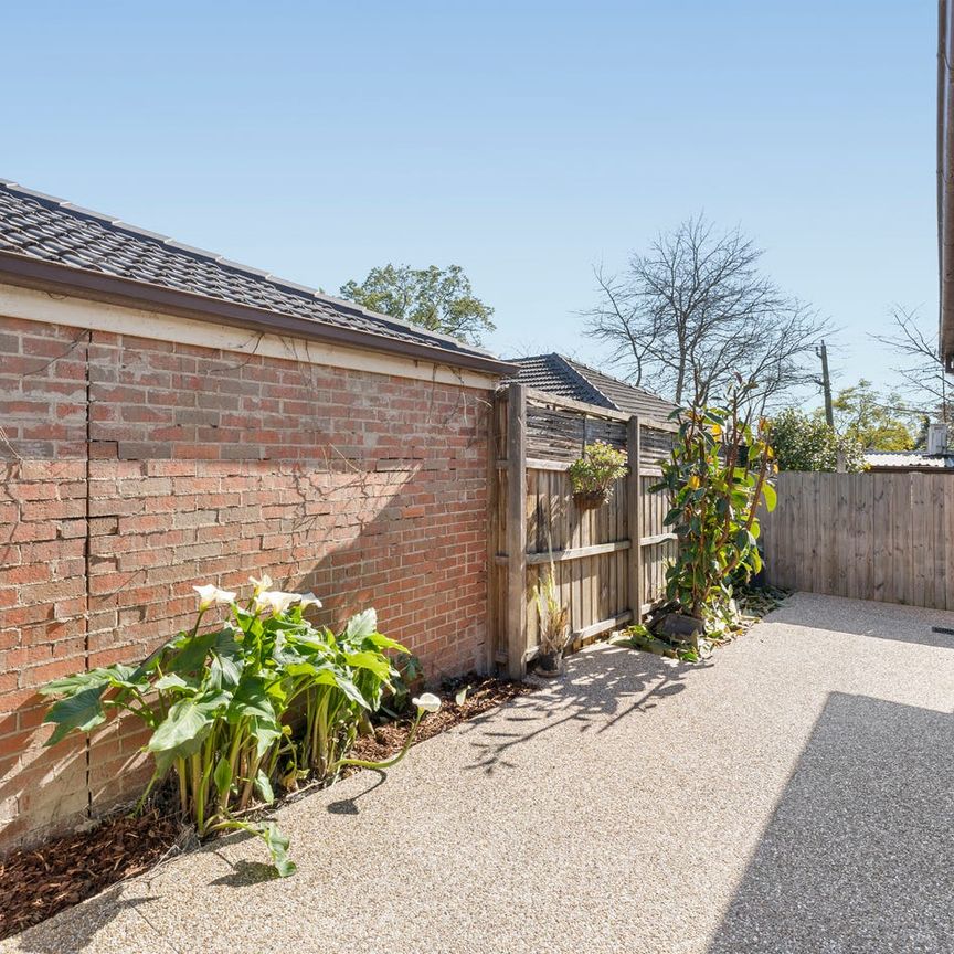 Charming, Semi Modern Unit Just for You - Photo 1