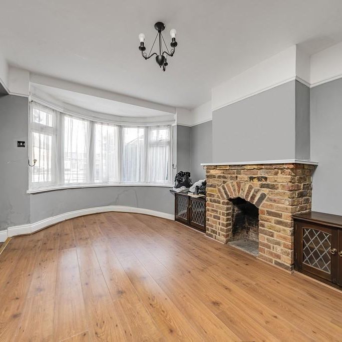 3 bedroom semi-detached house to rent - Photo 1