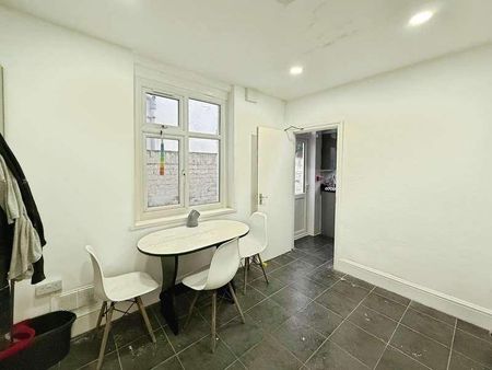 Dalton Street, Cardiff, CF24 - Photo 2