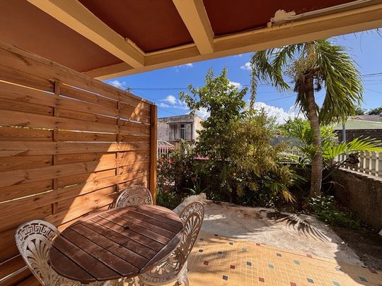 Location Maison 3 pièces 56m² PORT LOUIS 97117 - Photo 1