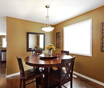 GREAT 3 BED, 2.5 BATH, 2 STOREY HALF DUPLEX W/ AN ATTACHED SINGLE G... - Photo 3