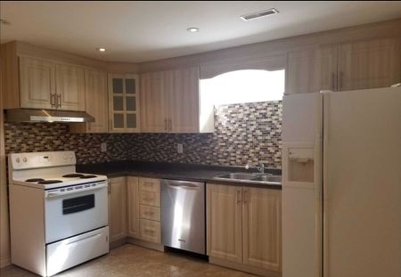 For Lease - 5689 Sidmouth Street Unit# Lower, Mississauga, Ontario - Photo 4