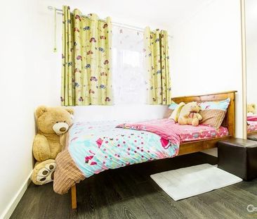 Fully Renovated Townhouse - Photo 6