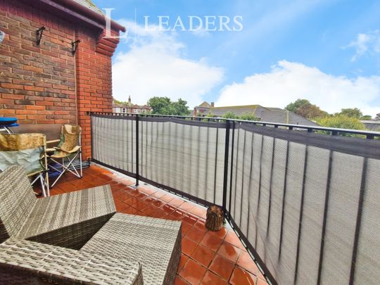 2 bedroom flat to rent Gosport Town Centre - Photo 1