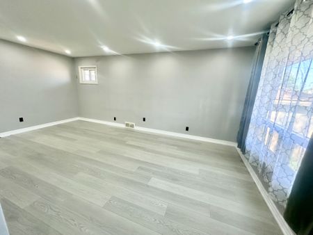 For Lease - 14 Reddins Road Unit# Main, Toronto, Ontario - Photo 4